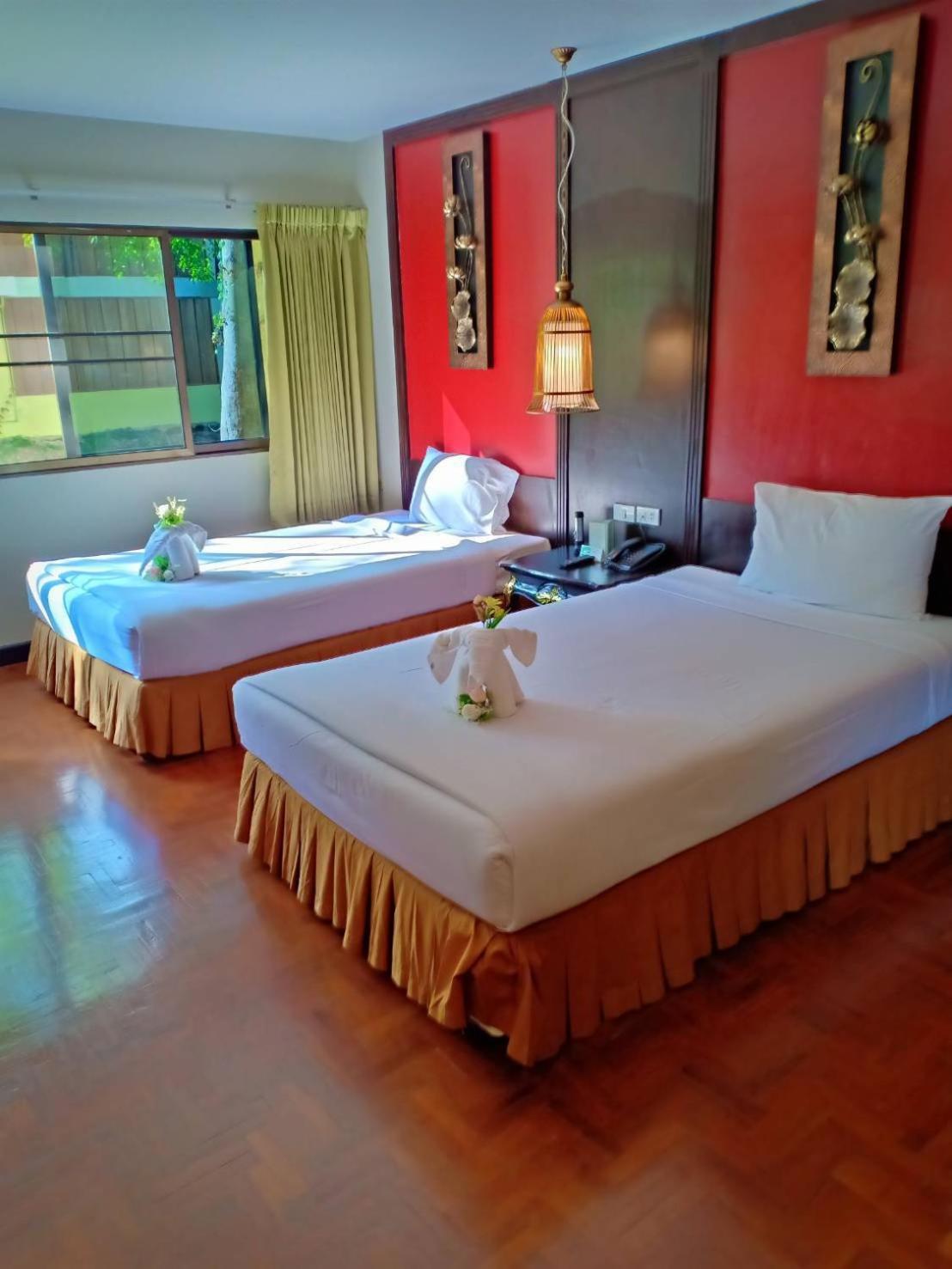 Suan Bua Hotel&Resort Ban Pong  Exterior foto