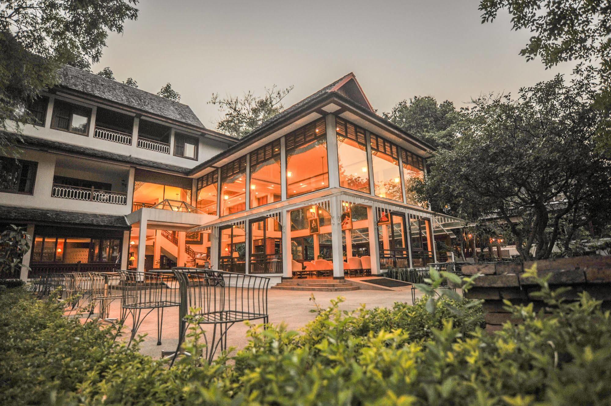 Suan Bua Hotel&Resort Ban Pong  Exterior foto