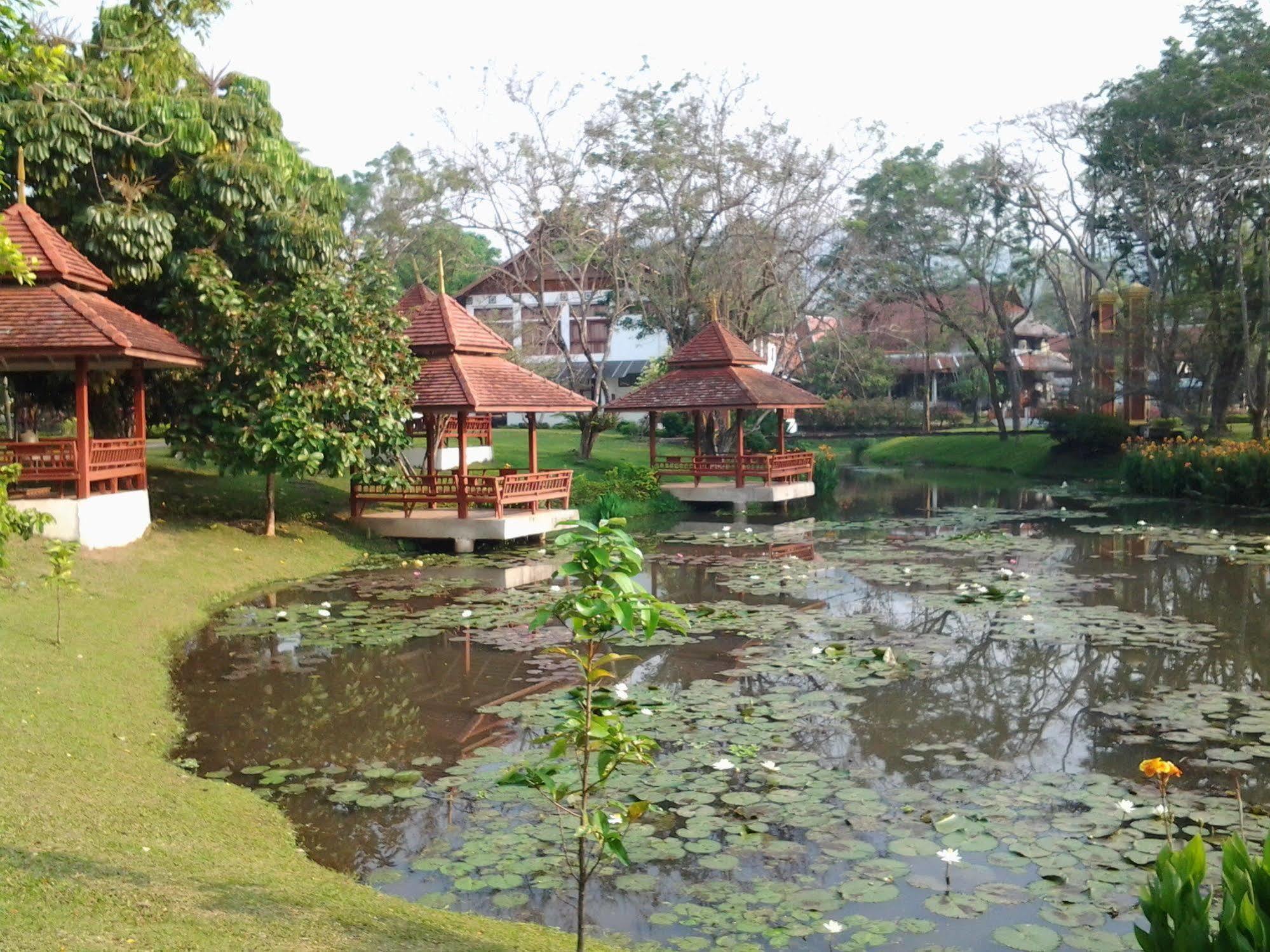 Suan Bua Hotel&Resort Ban Pong  Exterior foto
