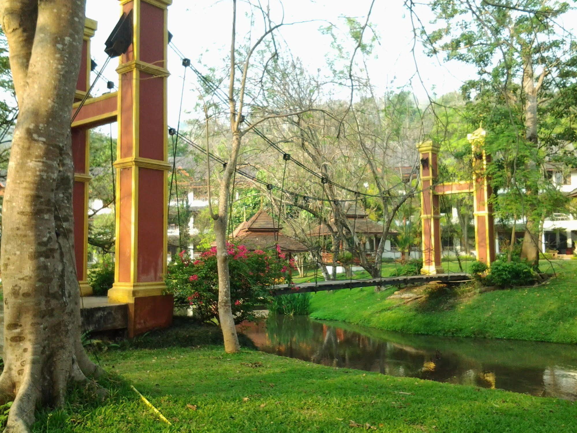 Suan Bua Hotel&Resort Ban Pong  Exterior foto