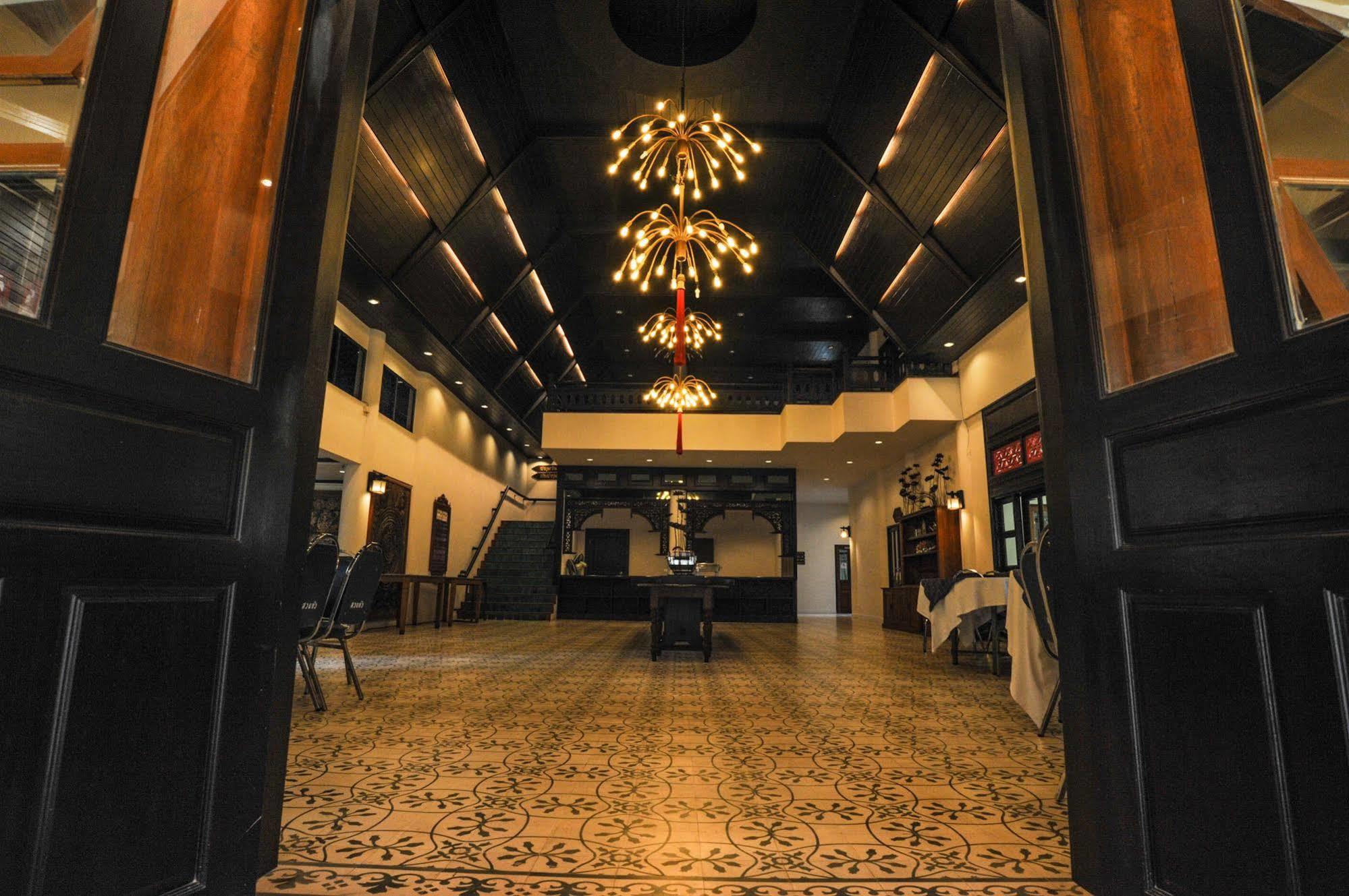Suan Bua Hotel&Resort Ban Pong  Exterior foto