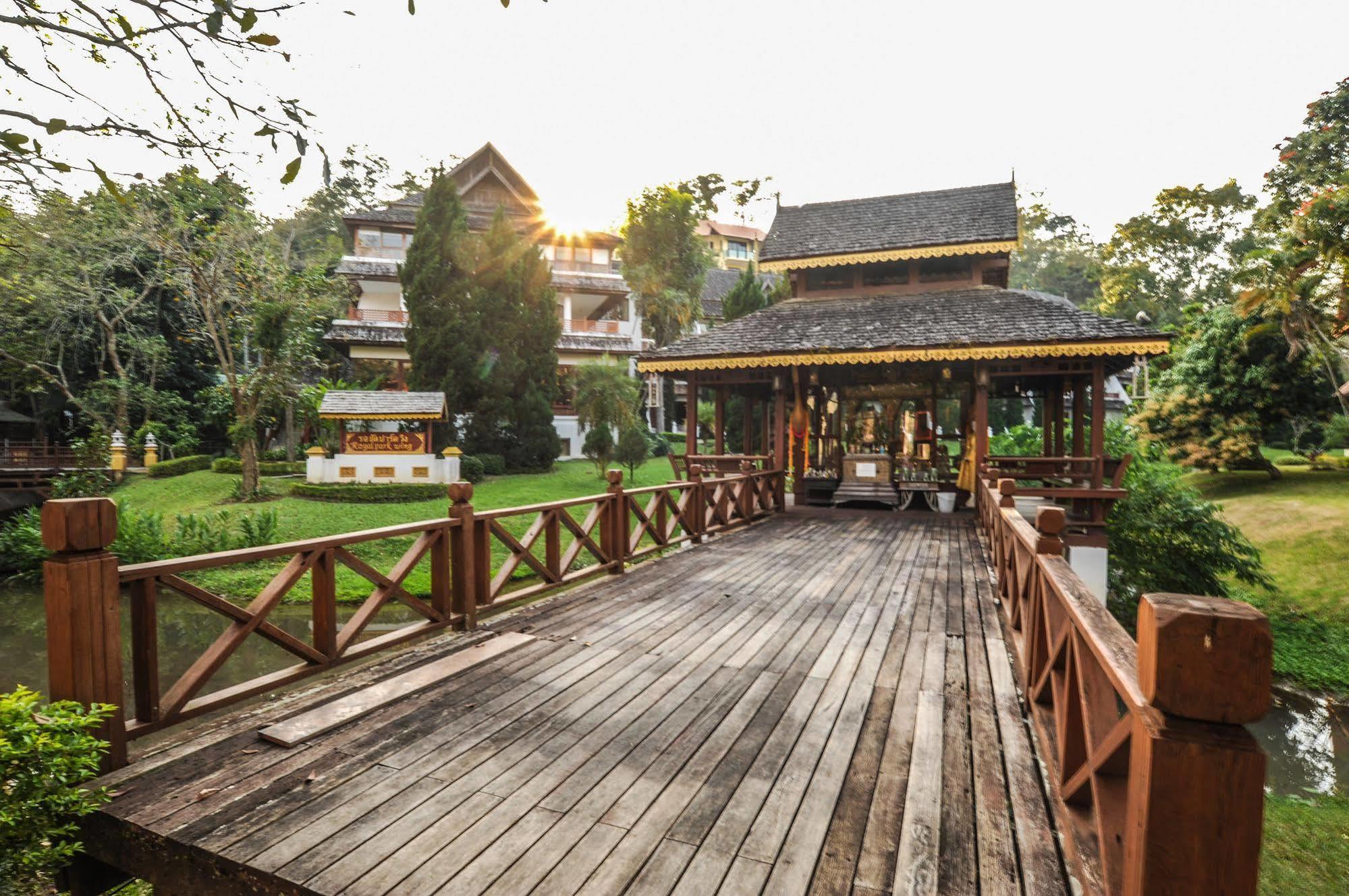 Suan Bua Hotel&Resort Ban Pong  Exterior foto
