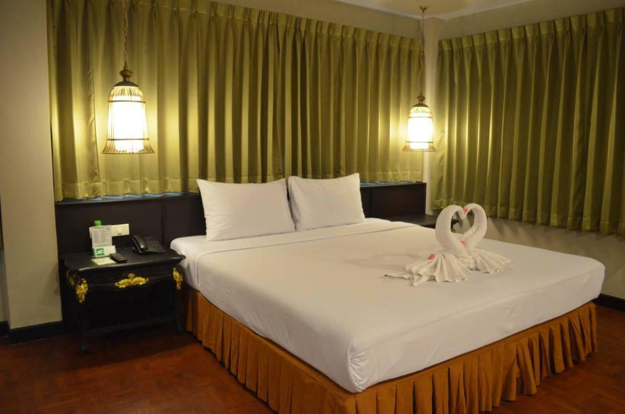 Suan Bua Hotel&Resort Ban Pong  Exterior foto